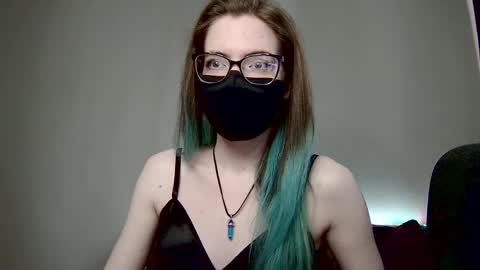 Amber non-nude model online show from March 12, 2025, 4:51 am