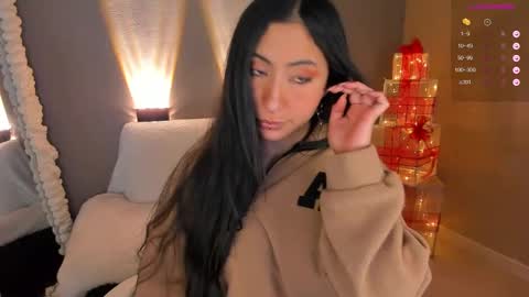 Snapshot of amber_curly chatting on December 12, 2024, 10:52 pm amber_curly online show from December 12, 2024, 10:52 pm