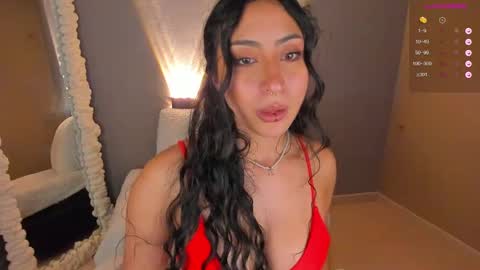 Snapshot of amber_curly chatting on January 22, 2025, 8:28 pm amber_curly online show from January 22, 2025, 8:28 pm