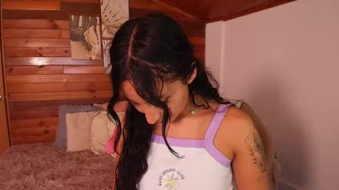 Snapshot of amber_curly chatting on November 5, 2025, 7:47 pm amber_curly online show from November 5, 2025, 7:47 pm