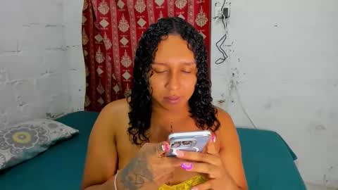 Snapshot of amber_lee20 chatting on February 14, 2026, 7:10 pm LUISA online show from February 14, 2026, 7:10 pm