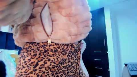 Snapshot of amber_rose23 chatting on October 13, 2025, 12:16 pm Michell online show from October 13, 2025, 12:16 pm