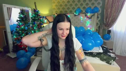 Snapshot of amberdismond chatting on December 17, 2024, 7:29 am Anna online show from December 17, 2024, 7:29 am