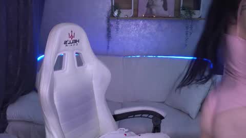 Snapshot of amberdismond chatting on November 11, 2025, 6:57 am Anna online show from November 11, 2025, 6:57 am