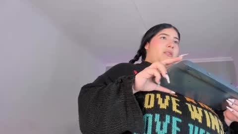 Amber  online show from October 7, 2025, 12:02 pm