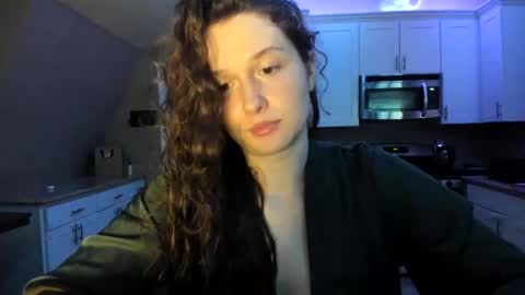amberkinsley online show from May 4, 2026, 7:26 am