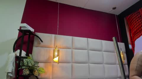 Amber .. online show from April 9, 2026, 6:46 pm