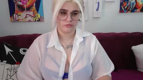 Snapshot of ambermonro chatting on September 25, 2025, 2:04 am Amber online show from September 25, 2025, 2:04 am