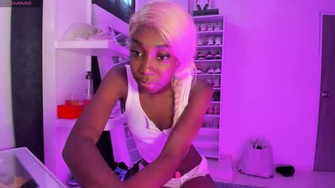 Snapshot of amberprincess2 chatting on February 27, 2026, 2:39 pm Amber online show from February 27, 2026, 2:39 pm