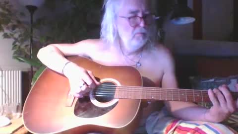 Snapshot of amberr11 chatting on December 2, 2024, 11:51 pm Amberr11 online show from December 2, 2024, 11:51 pm