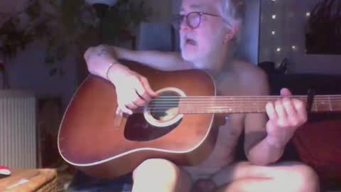 Amberr11 online show from November 26, 2025, 6:20 pm