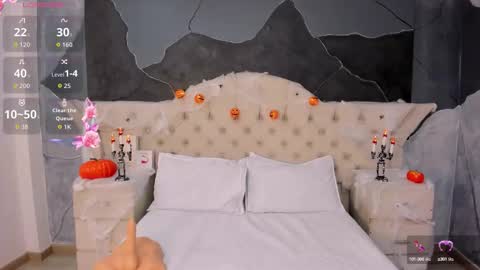 Snapshot of amberrgrey_ chatting on October 7, 2025, 5:43 pm Amber Grey online show from October 7, 2025, 5:43 pm