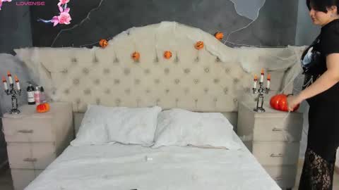 Snapshot of amberrgrey_ chatting on October 18, 2025, 12:39 pm Amber Grey online show from October 18, 2025, 12:39 pm