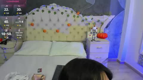 Snapshot of amberrgrey_ chatting on October 29, 2025, 6:42 pm Amber Grey online show from October 29, 2025, 6:42 pm