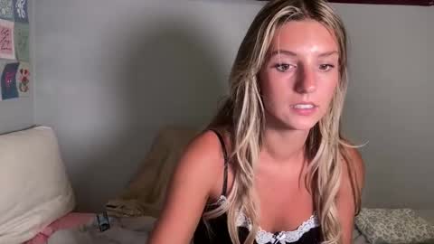 ambie bambi amber griz online show from May 5, 2026, 1:13 am