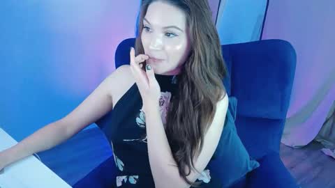 AmbraEnm online show from October 19, 2025, 8:31 pm