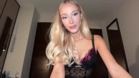 Ambre online show from March 4, 2026, 3:12 am