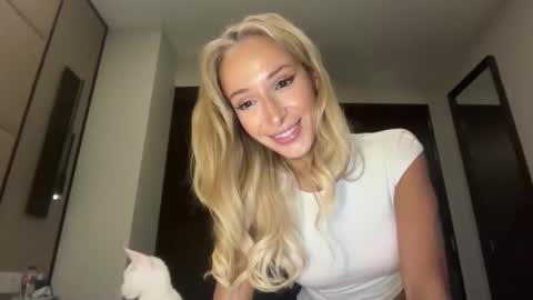 Ambre online show from March 31, 2026, 3:19 am