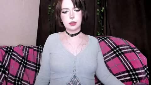 Amelia online show from May 17, 2026, 8:27 pm