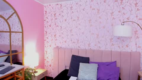 Amelia Adams online show from October 26, 2025, 12:00 pm