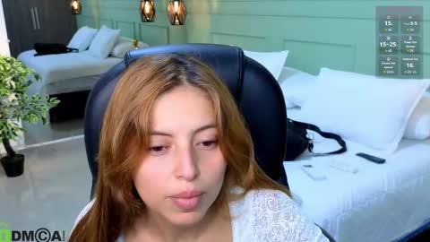 AMELIA online show from September 12, 2025, 7:03 pm