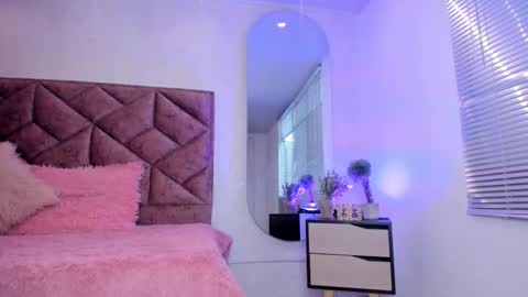 amelia_fry online show from October 15, 2025, 8:20 pm