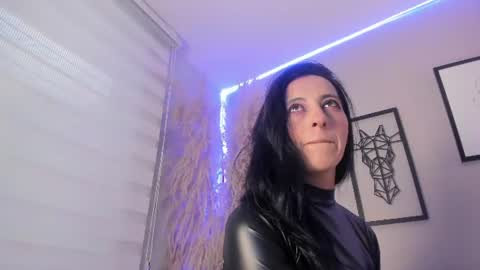    online show from June 20, 2026, 7:05 pm