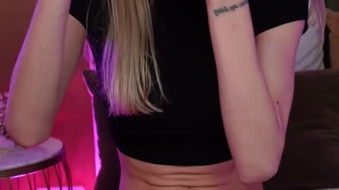 Snapshot of ameliaangell chatting on November 23, 2025, 6:02 am Amelia online show from November 23, 2025, 6:02 am