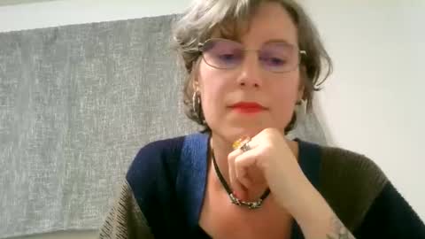 Snapshot of ameliaishka chatting on October 17, 2025, 2:37 am Ameliaishka online show from October 17, 2025, 2:37 am