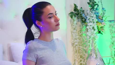 AmeliaJune online show from April 17, 2026, 8:45 pm