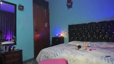 ameliasexdoll online show from November 6, 2025, 5:52 am