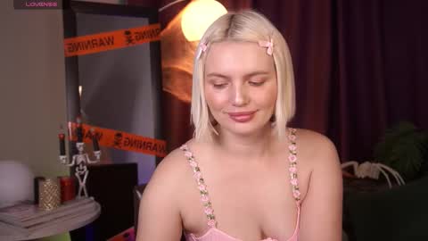 Snapshot of ameliawells chatting on October 29, 2025, 4:37 am Amelia online show from October 29, 2025, 4:37 am