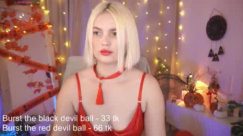 Snapshot of ameliawells chatting on November 1, 2025, 8:27 am Amelia online show from November 1, 2025, 8:27 am