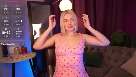 Snapshot of ameliawells chatting on November 11, 2025, 4:23 am Amelia online show from November 11, 2025, 4:23 am