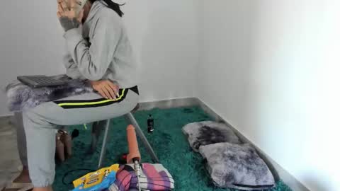 AMELIE online show from October 12, 2025, 9:58 pm