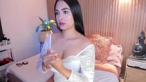 Amelie online show from February 5, 2026, 2:38 am