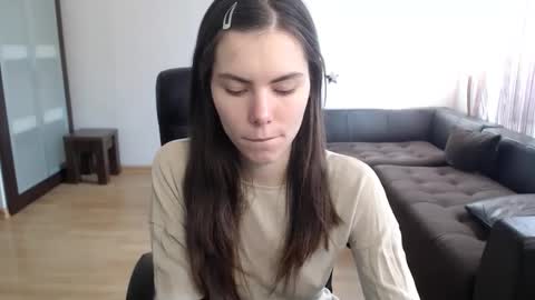 Snapshot of ameliereve chatting on October 10, 2025, 12:15 pm Amelie online show from October 10, 2025, 12:15 pm