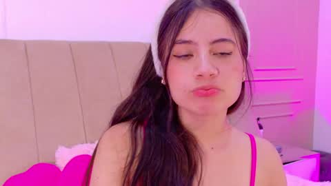 Amelia online show from May 16, 2026, 11:25 pm