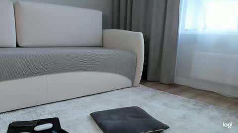 Amelina Love online show from April 12, 2026, 3:00 am