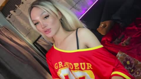 Snapshot of amelinckx chatting on February 5, 2025, 6:37 pm amelinckx online show from February 5, 2025, 6:37 pm