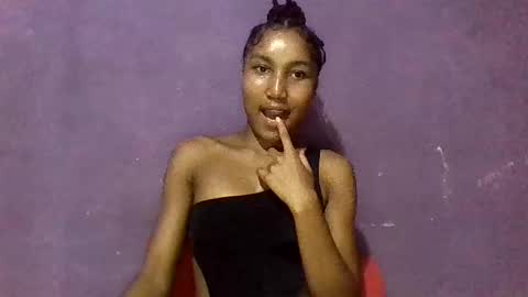 amelisy20005 online show from January 7, 2026, 4:53 pm