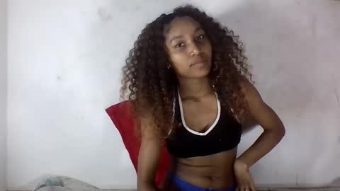 amelisy20005 online show from May 9, 2026, 11:59 am