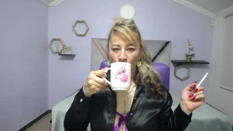 Amell Thomson online show from December 24, 2024, 10:01 am