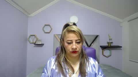 Amell Thomson online show from December 28, 2024, 11:19 am