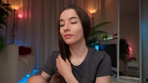 Amy  online show from June 5, 2026, 1:34 am