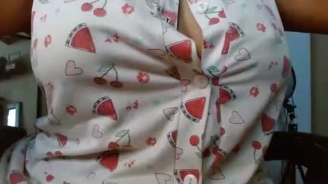 Snapshot of ames9001 chatting on October 6, 2025, 12:46 pm Mari online show from October 6, 2025, 12:46 pm