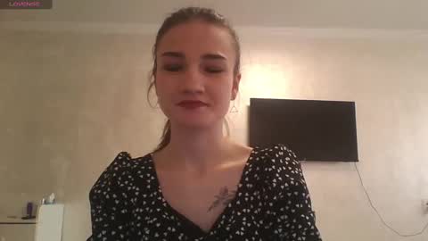 Snapshot of amethystnight_ chatting on March 7, 2025, 8:02 am Julia online show from March 7, 2025, 8:02 am
