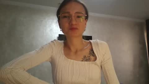 Snapshot of amethystnight_ chatting on October 20, 2025, 5:30 am Julia online show from October 20, 2025, 5:30 am