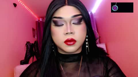 Snapshot of amiadoll chatting on October 18, 2025, 3:02 pm Queen Mireska online show from October 18, 2025, 3:02 pm