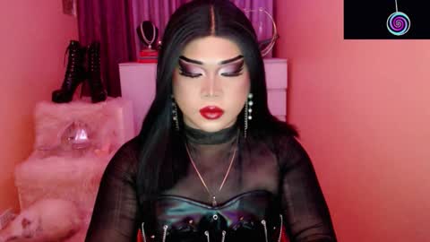 Snapshot of amiadoll chatting on November 8, 2025, 2:39 pm Queen Mireska online show from November 8, 2025, 2:39 pm